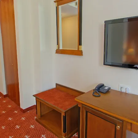 Otel Dormero 4*